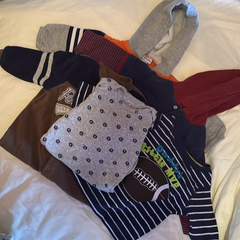 🏈🐯6 piece Infant football themed clothing